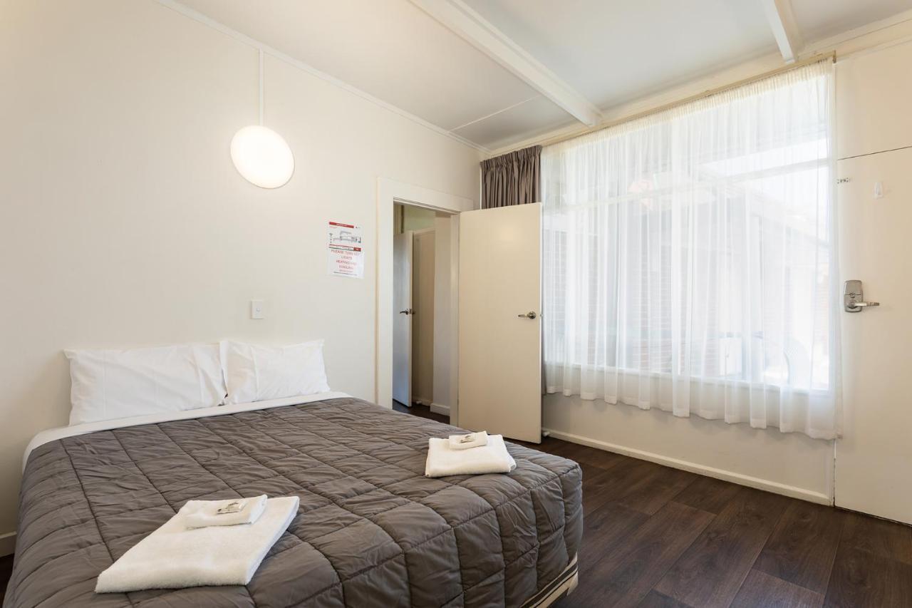 Rivers Apartments Motel Sale Gippsland Exterior photo